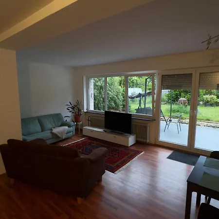 Cozy Garden Near Train Station & Nature Apartment Burgthann