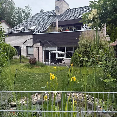 Cozy Garden Near Train Station & Nature Burgthann